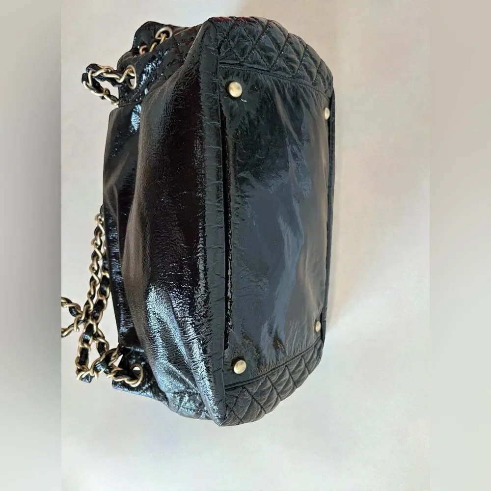 Chanel Black Shoulder Bag with Gold Chain, Excellent Condition